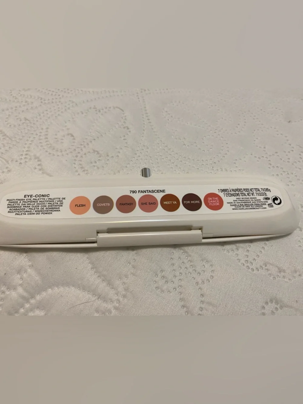 Marc Jacobs Black Multi-Finish Eye Palette FANTASCENE 790 - Picture 3 of 4